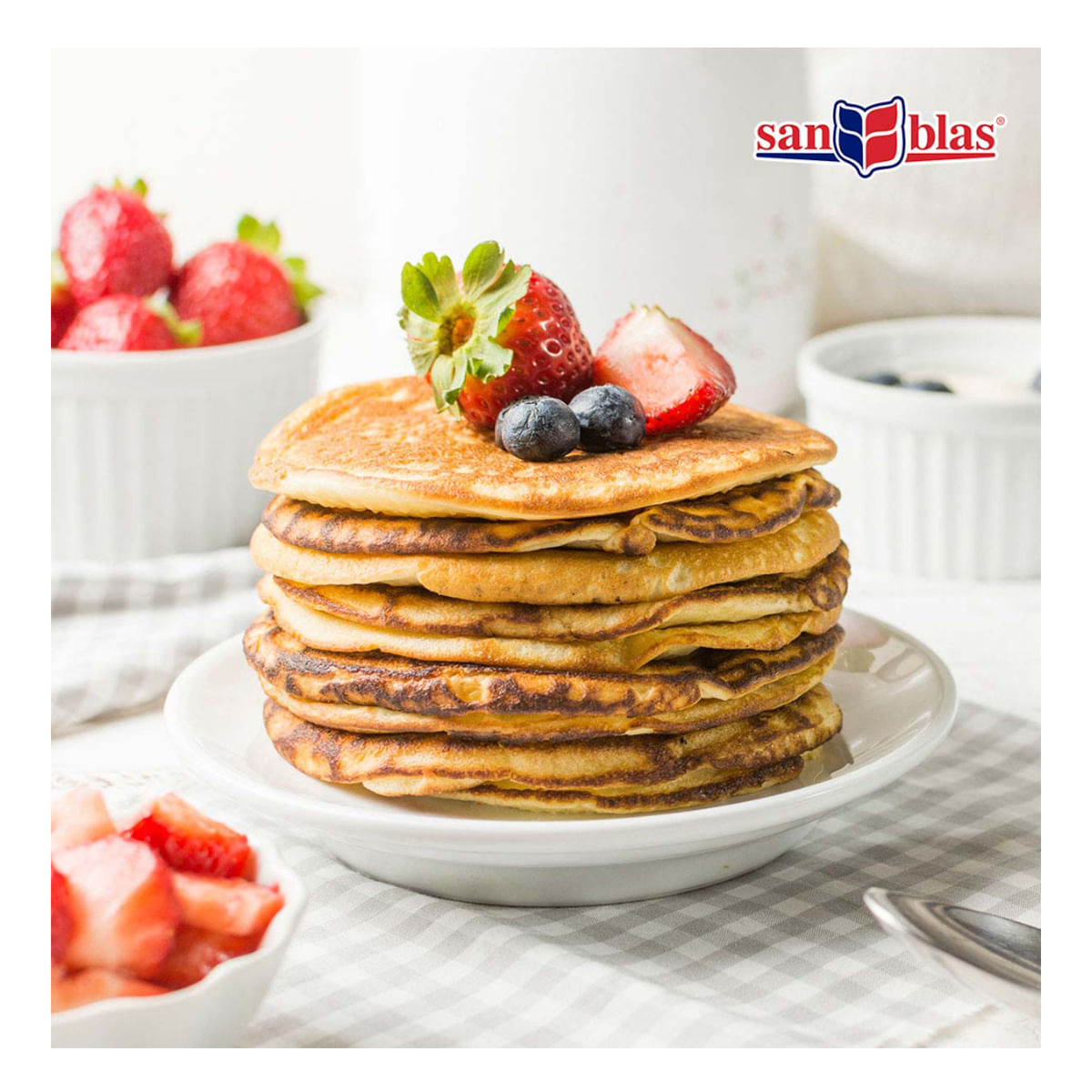 Harina San Blas para Hot Cakes Tradicionales 800g | Chedraui